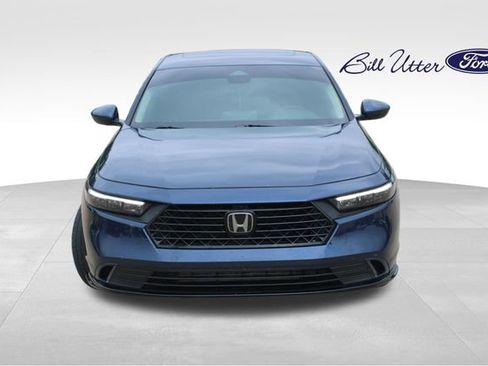 Used 2023 Honda Accord EX image 2