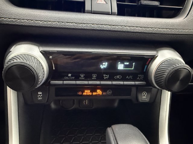 Used 2025 Toyota RAV4 LE FWD image 18