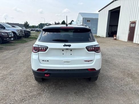 Used 2018 Jeep Compass Trailhawk AWD/4WD image 8