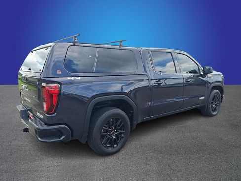 Used 2022 GMC Sierra 1500 Elevation w/ LPO, Elevation Black Package AWD/4WD image 4