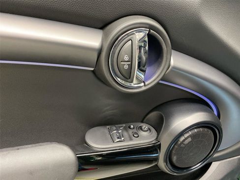 Certified 2024 MINI Cooper SE image 19