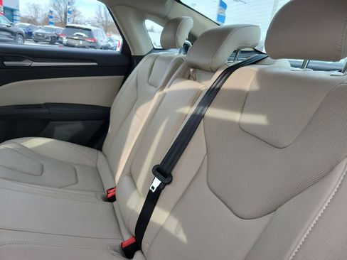 Used 2018 Ford Fusion Titanium image 29