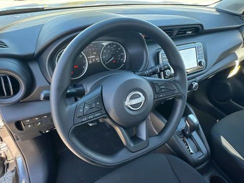 New 2025 Nissan Kicks Play S image 30
