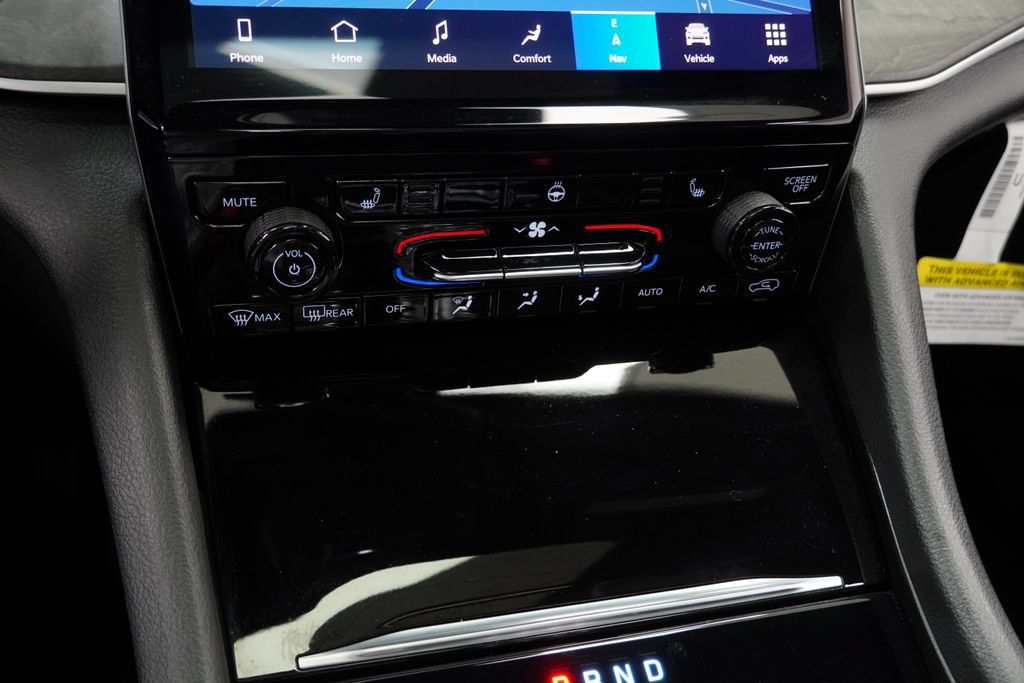 Certified 2025 Jeep Grand Cherokee Limited AWD/4WD image 32