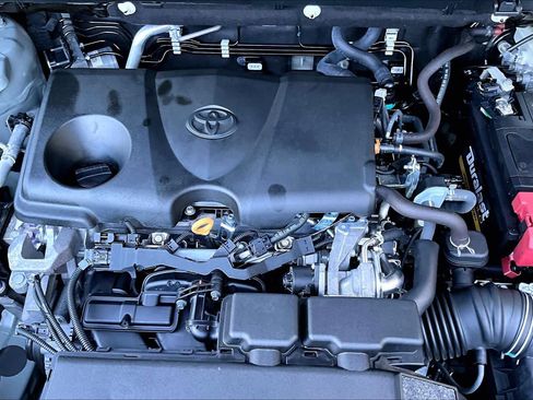 Used 2021 Toyota RAV4 XLE Premium FWD image 33