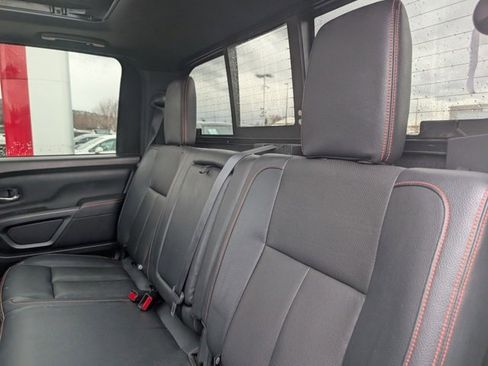 Used 2021 Nissan Titan PRO-4X w/ Pro-4x Convenience Package image 8