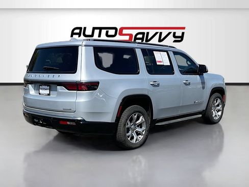 Used 2022 Jeep Wagoneer Series II AWD/4WD image 7