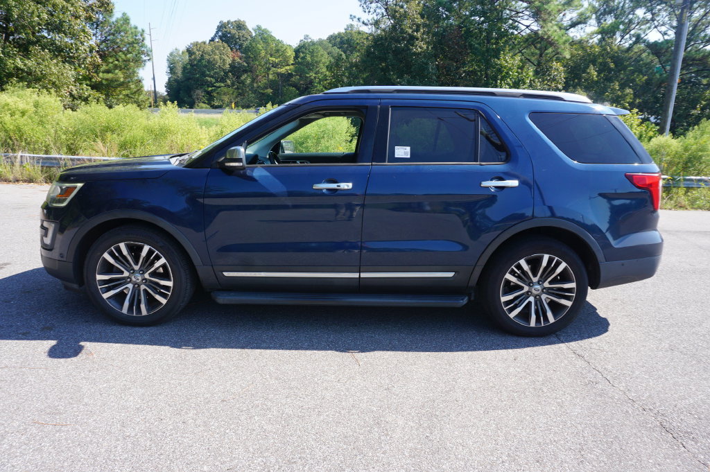 Used 2017 Ford Explorer Platinum AWD/4WD image 22
