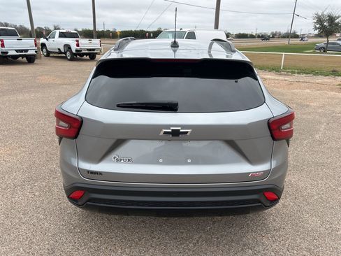 Certified 2024 Chevrolet Trax RS w/ Driver Confidence Package image 4
