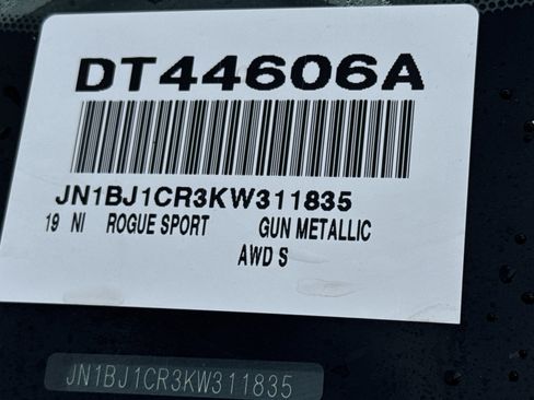 Used 2019 Nissan Rogue Sport S image 33