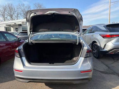 Used 2024 Honda Accord EX image 9