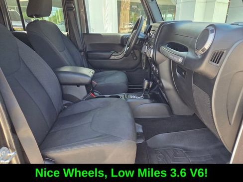 Used 2017 Jeep Wrangler Unlimited Sport AWD/4WD image 15