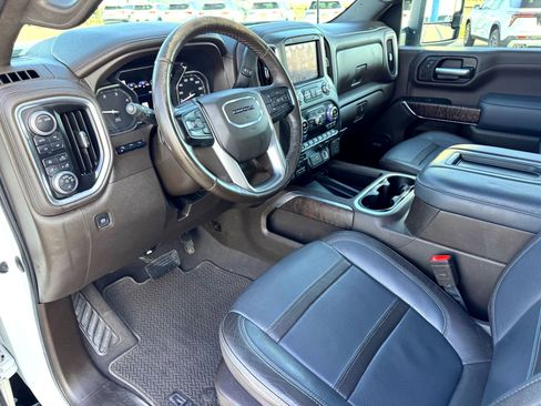 Used 2021 GMC Sierra 2500 Denali w/ Denali Ultimate Package image 11