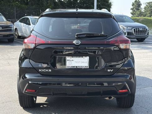 Used 2024 Nissan Kicks SV FWD image 4