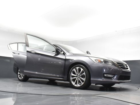 Used 2013 Honda Accord Sport image 27