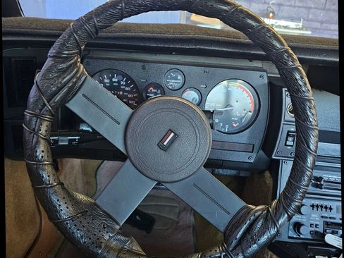 Used 1989 Chevrolet Camaro IROC-Z image 5