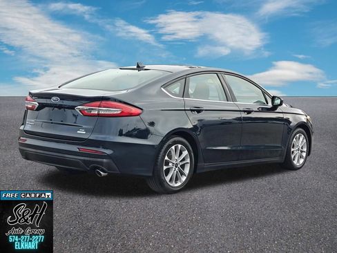 Used 2020 Ford Fusion SE FWD image 15