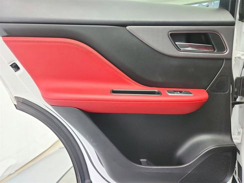 Used 2020 Jaguar F-PACE SVR image 24