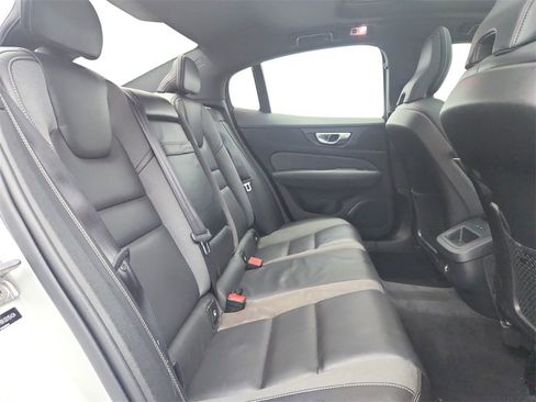 Used 2019 Volvo S60 T6 R-Design image 28