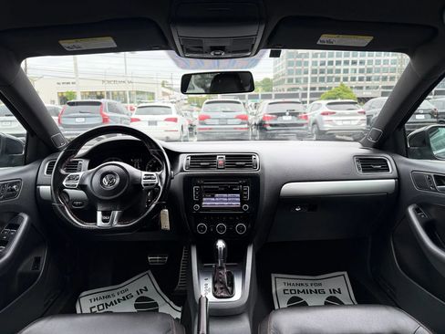 Used 2013 Volkswagen Jetta GLI Autobahn FWD image 11