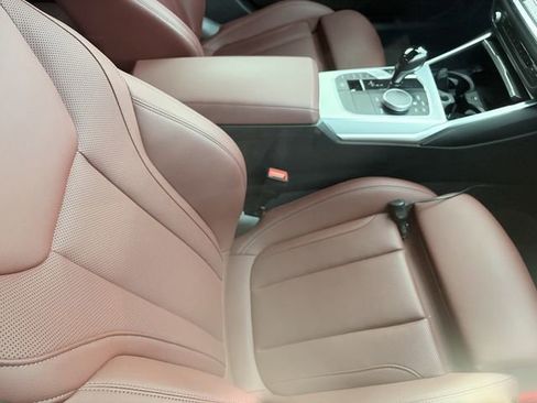 Used 2022 BMW 330i Sedan w/ M Sport Package image 5