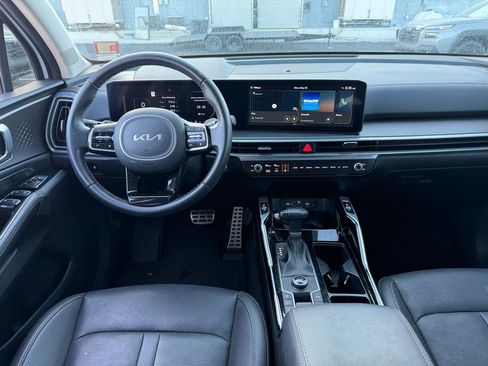 Used 2025 Kia Sorento SX FWD image 7
