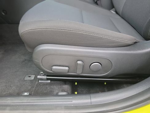 Used 2025 Hyundai Kona SEL FWD image 27