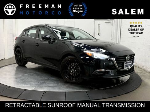 Used 2018 MAZDA MAZDA3 Grand Touring FWD image 1