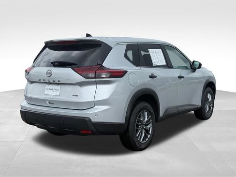 Used 2024 Nissan Rogue S AWD/4WD image 26