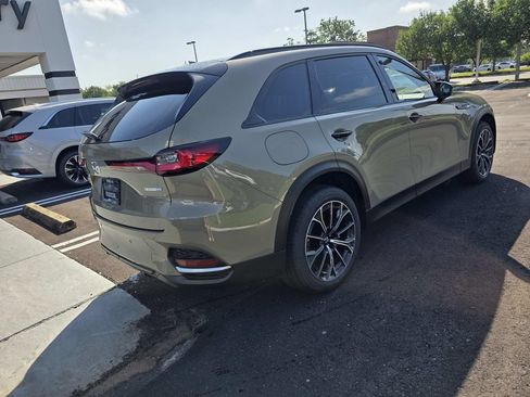 Certified 2025 MAZDA CX-70 Plug-In Hybrid w/ Premium Plus AWD/4WD image 3