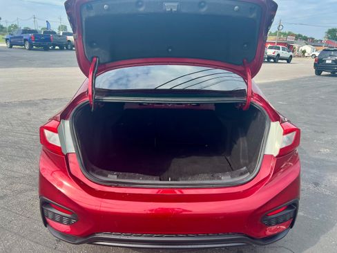 Used 2017 Chevrolet Cruze LT w/ Sun And Sound Package FWD image 20
