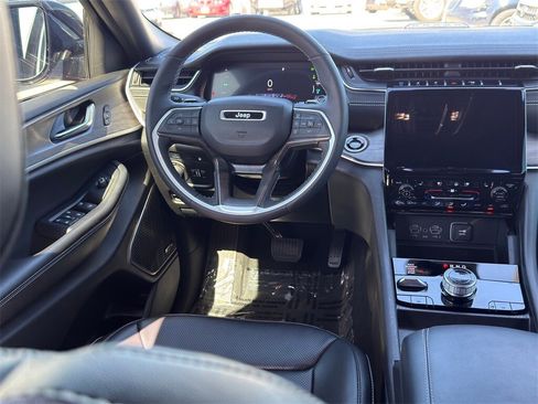 Used 2024 Jeep Grand Cherokee Limited 4xe w/ Luxury Tech Group II image 28