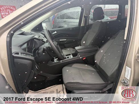 Used 2017 Ford Escape SE image 11
