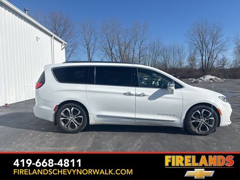 Used 2022 Chrysler Pacifica Pinnacle image 10