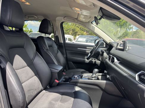 Used 2021 MAZDA CX-5 Touring image 29