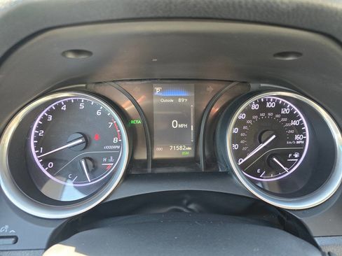 Used 2018 Toyota Camry SE image 23