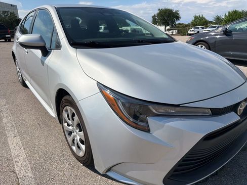 Used 2024 Toyota Corolla LE FWD image 3