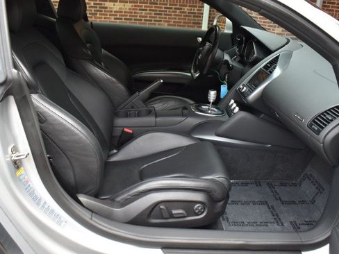 Used 2009 Audi R8 V8 w/ Premium Pkg AWD/4WD image 35