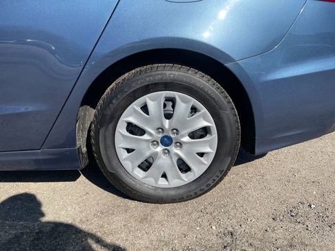 Used 2019 Ford Fusion S image 30