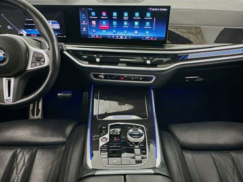 Used 2025 BMW X7 M60i AWD/4WD image 11
