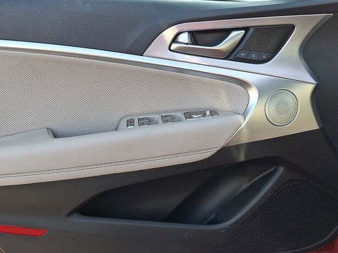 Used 2021 Genesis G70 3.3T image 11