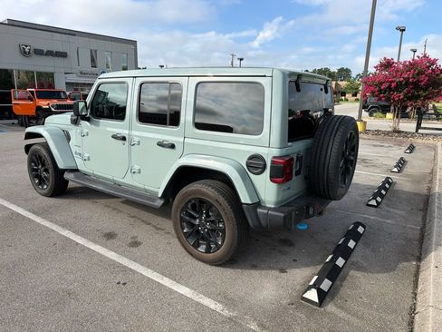 Used 2024 Jeep Wrangler Unlimited Sahara w/ Safety Group AWD/4WD image 7