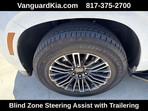 Used 2025 GMC Yukon XL Elevation w/ Elevation Premium Package AWD/4WD image 22