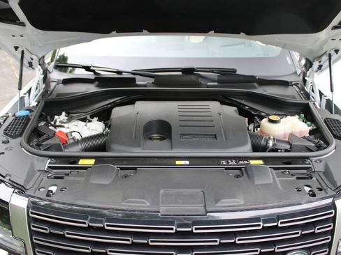 Used 2025 Land Rover Range Rover SE AWD/4WD image 20