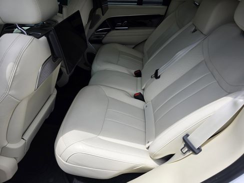 Used 2024 Land Rover Range Rover Autobiography image 14