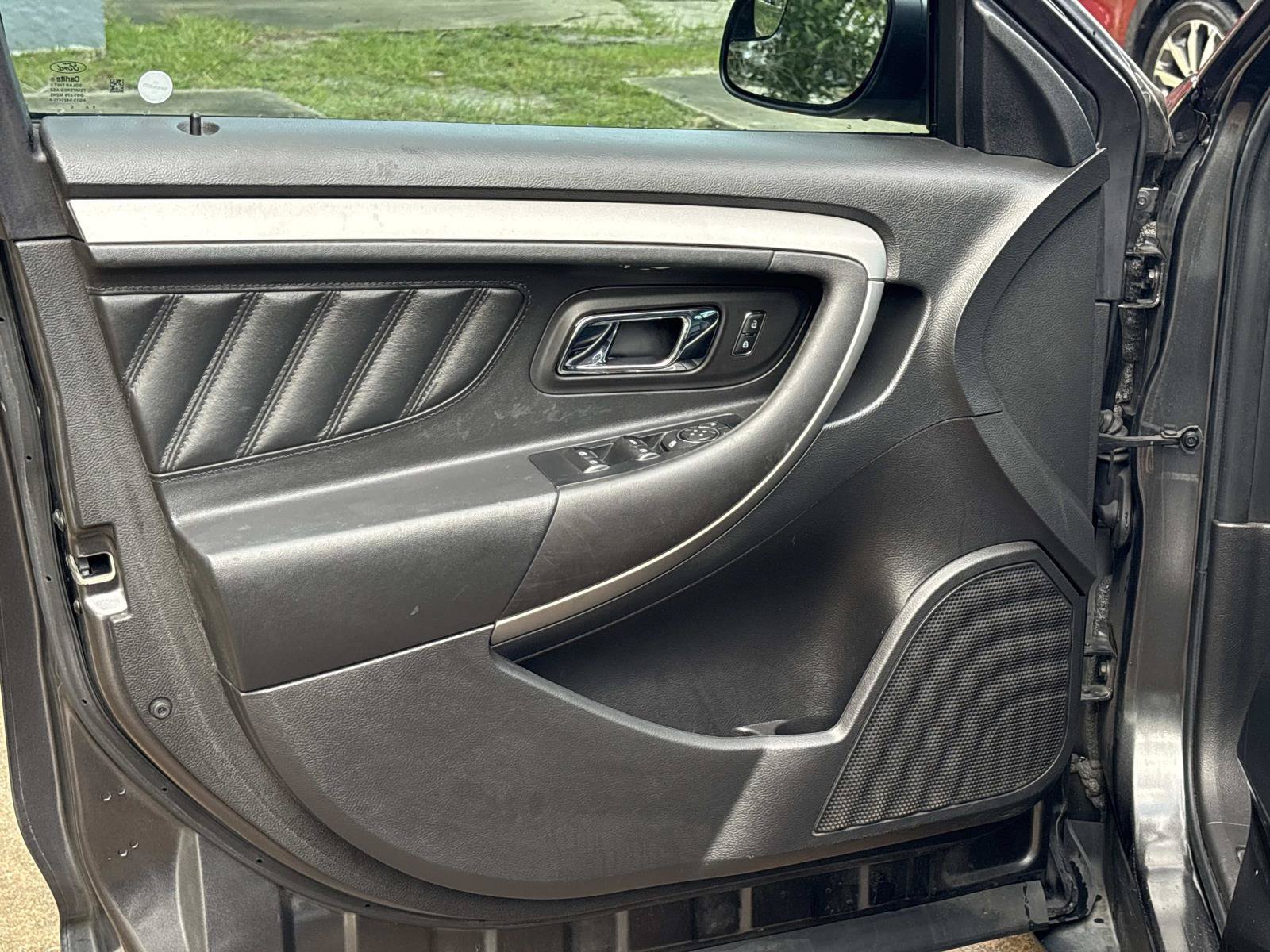 Used 2019 Ford Taurus SEL w/ Equipment Group 201A FWD image 16