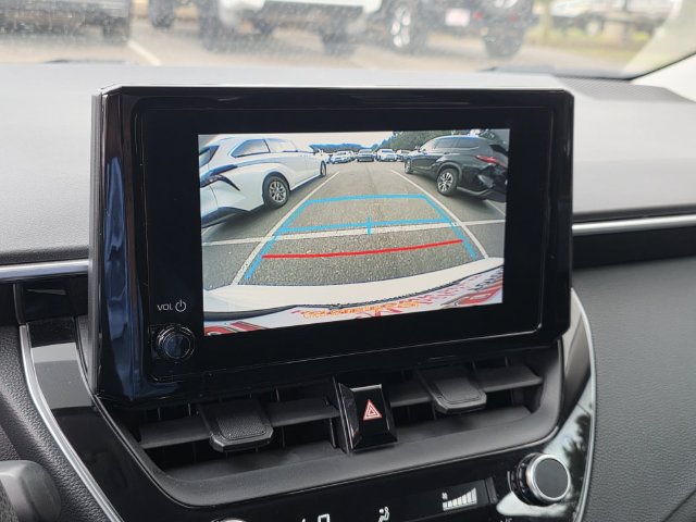 Used 2023 Toyota Corolla LE FWD image 12