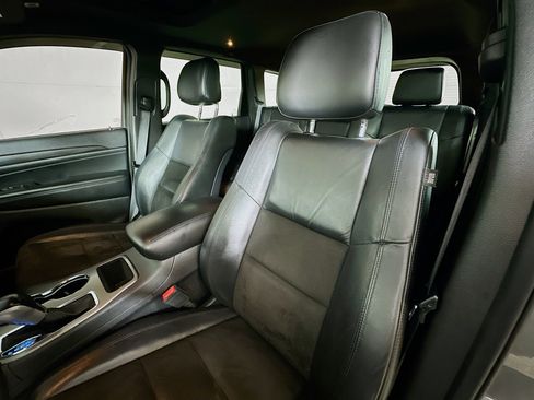 Used 2020 Jeep Grand Cherokee Altitude image 20