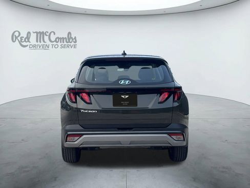 Used 2025 Hyundai Tucson SE image 4