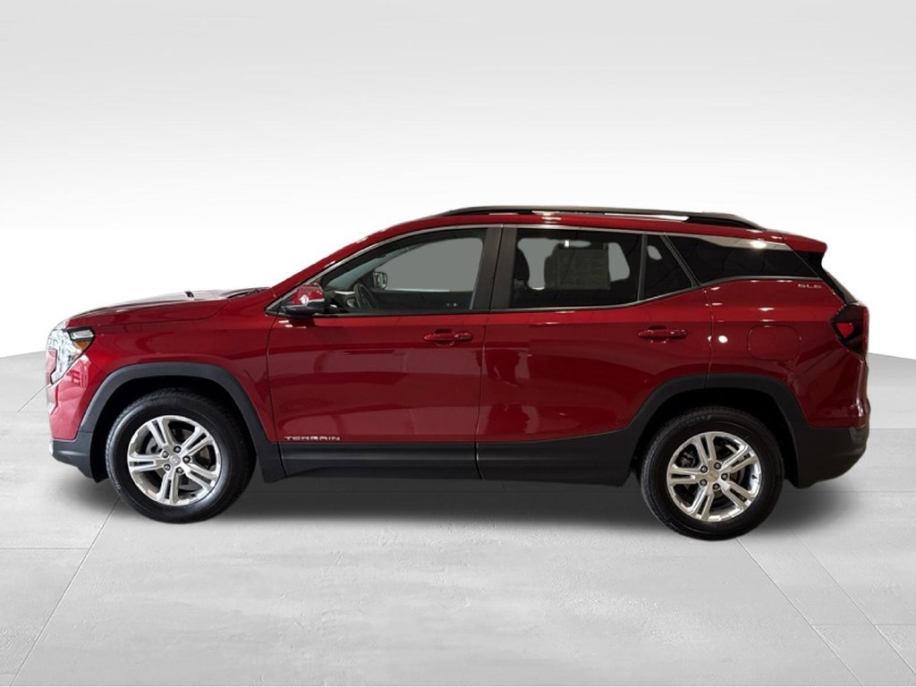 Used 2024 GMC Terrain SLE w/ Driver Convenience Package AWD/4WD image 4